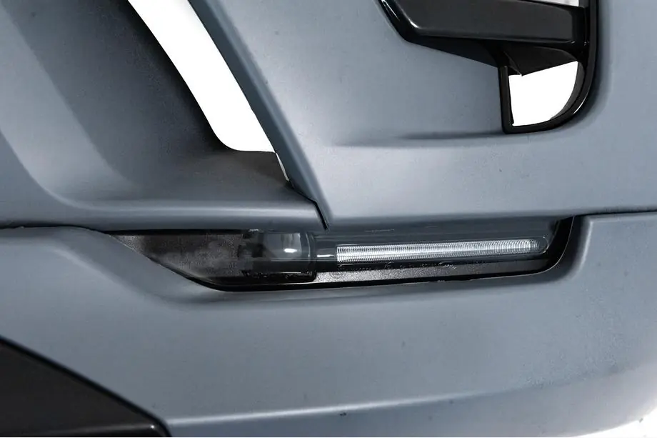 Land Rover Discovery V 2017- Przedni zderzak SVR kompletny Zdjęcia 6