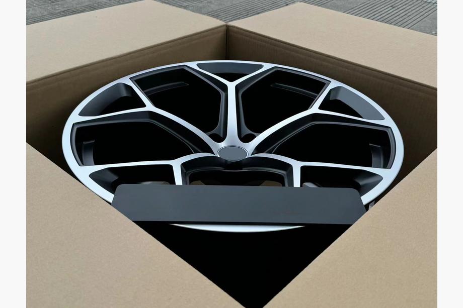 Audi Q8 2018- Kute felgi OEM R22 V4 (Zestaw 4 szt.) Zdjęcia 14