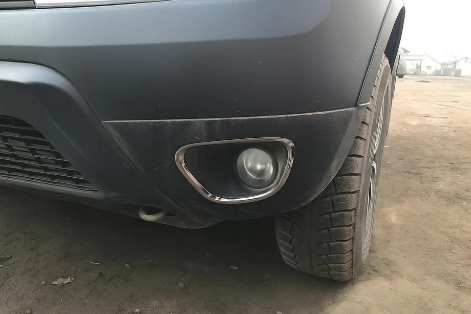 Dacia Duster 2008-2018 Nakładki na światła przeciwmgielne 2010-2013 (2 szt., stal nierdzewna) Image
