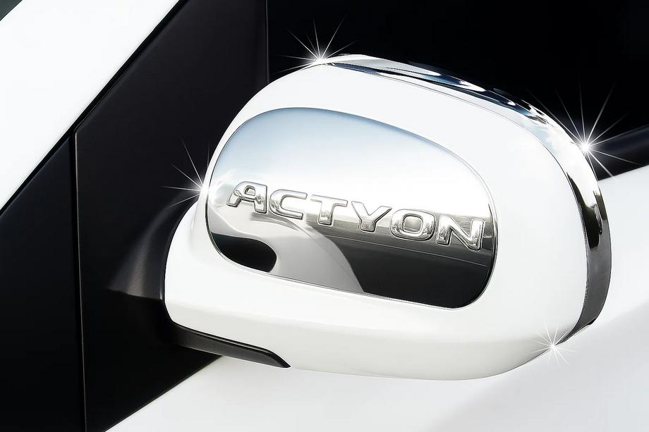 SsangYong Action 2005-2018 Obramowania lusterek i górna osłona (plastik) Image