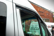 Mercedes Sprinter W906 2006–2018 Naklejane owiewki (2 szt, Sunplex Sport) zdjęcia 8