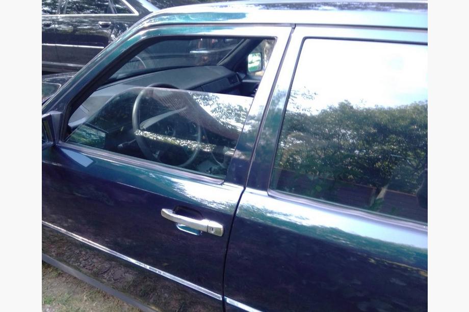 Mercedes E-class W124 1984–1997 Chromowane Nakładki na Klamek Drzwi (4 szt, Stal Nierdzewna) Zdjęcia 2