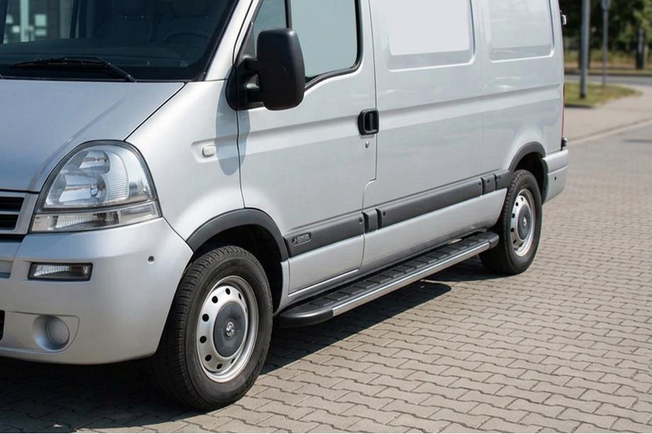 Nissan Interstar 2002-2010 Progi Boczné Duru (2 szt., Aluminium) Image