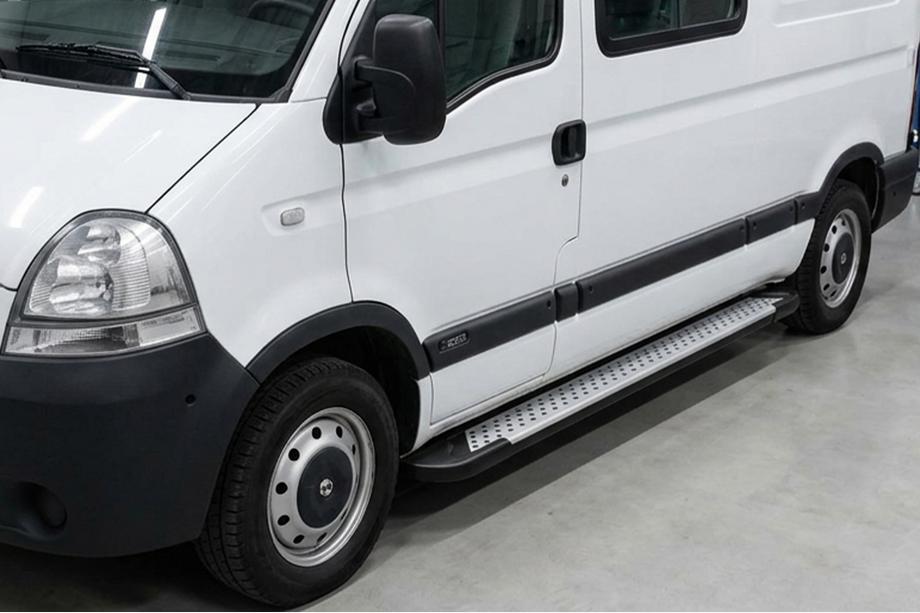 Nissan Interstar 2002-2010 Progi boczne Allmond (2 szt., aluminium) Image