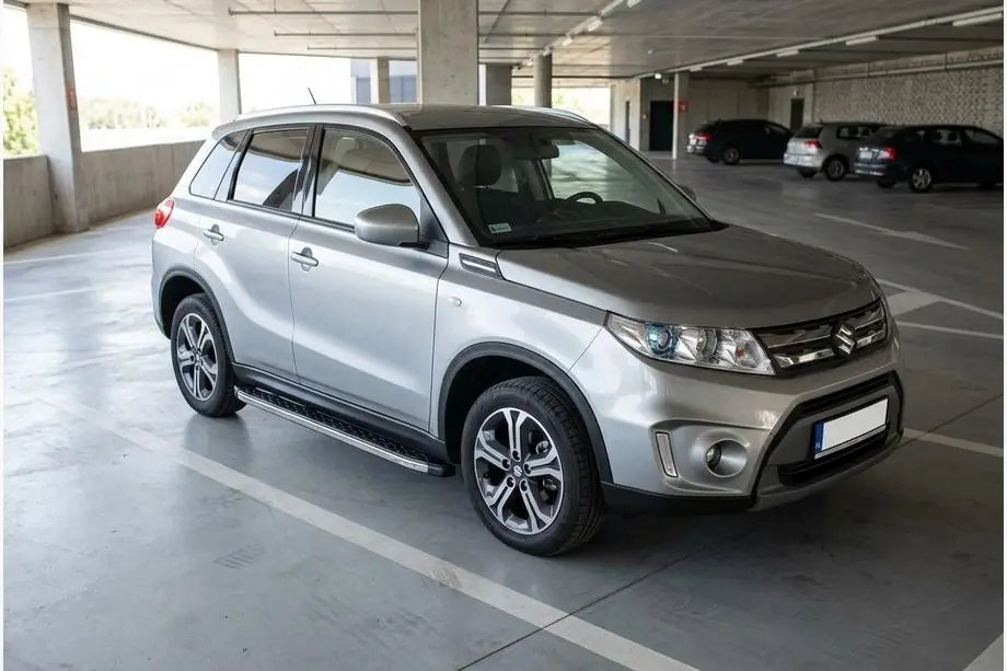 Suzuki Vitara 2015- Progi Boczné BlackLine (2 szt., Aluminium) Image