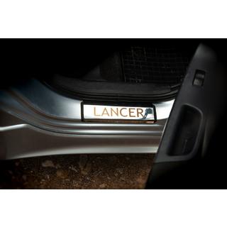 Nakładki progowe Carmos stal nierdzewna 4 szt. Mitsubishi Lancer X 2008- zdjęcia 3