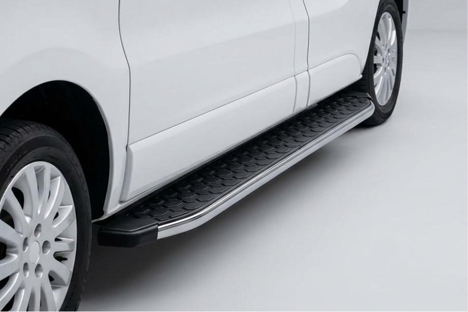 Opel Vivaro 2015-2019 Progi Boczné BlackLine (2 szt., Aluminium) Długa Baza Image