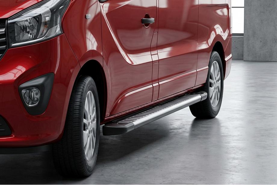 Renault Trafic 2015- Progi Boczne Line (2 szt., Aluminium) Image