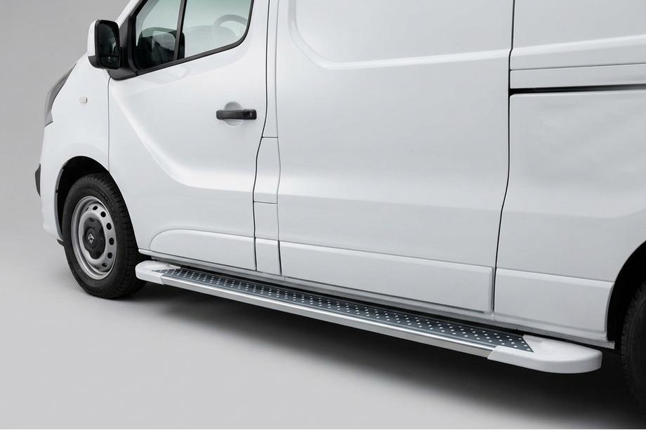 Renault Trafic 2015- Progi Boczné Allmond White (2 szt., Aluminium) Image