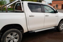 Toyota Hilux 2015- Progi boczne Allmond Grey (2 szt., aluminium) zdjęcia 2