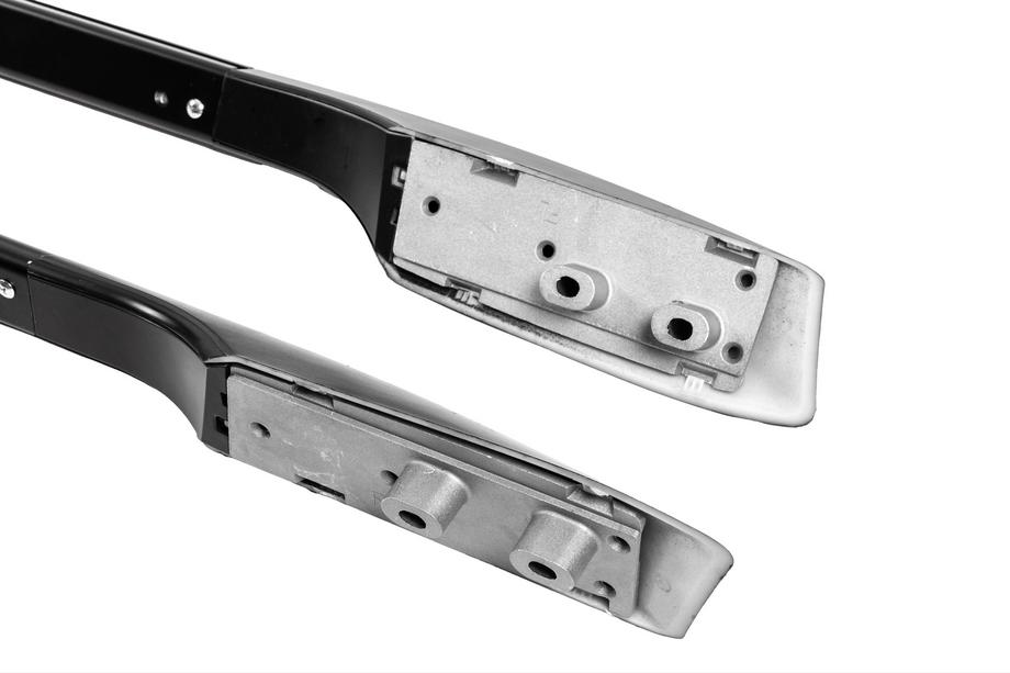 Toyota Land Cruiser 200 2007-2021 Relingi Dachowe Oryginalny Design Premium Black (2 szt.) Zdjęcia 9