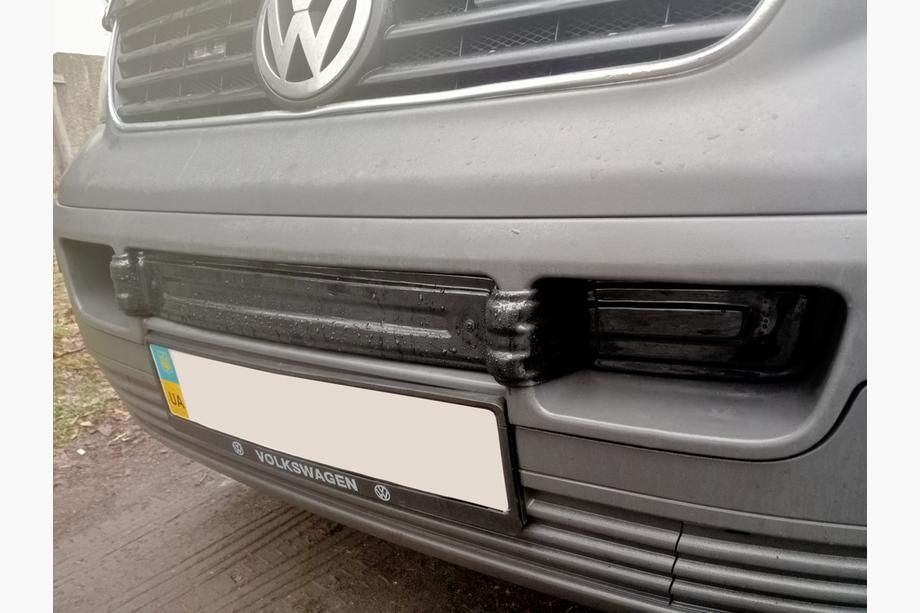 Volkswagen T5 Transporter 2003-2010 Dolna osłona grilla (pełna) Matowy z Izolacją Image