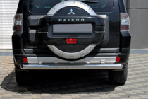 Mitsubishi Pajero Wagon IV 2006-2021 Tylna Belka AK002 (Stal Nierdzewna) zdjęcia 1
