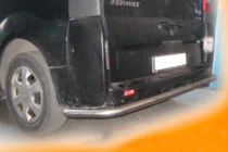 Renault Trafic 2001–2015 Tylny ochraniacz z narożnikami (stal nierdzewna) zdjęcia 2