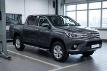 Toyota Hilux 2015- Progi Boczné BlackLine (2 szt., Aluminium) zdjęcia 1