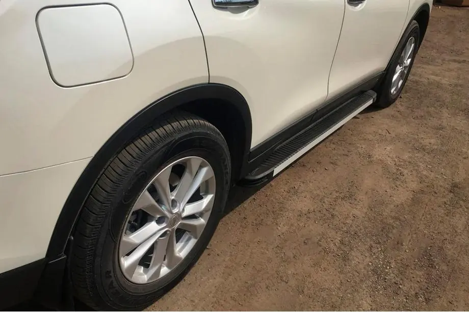 Nissan X-trail T32/Rogue 2014-2021 Progi Boczne Maya V1 (2 szt, Aluminium) Image