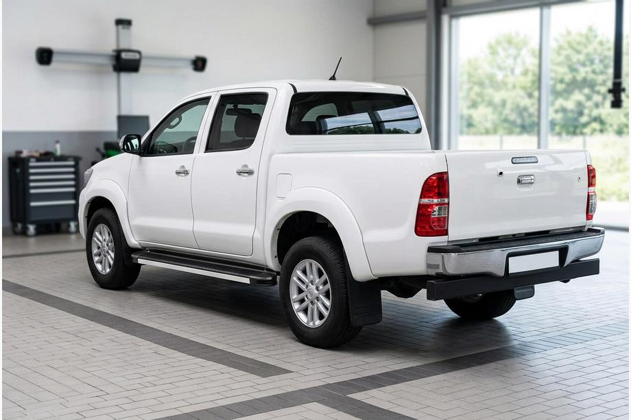 Toyota Hilux 2006-2015 Progi Boczné Maya V1 (2 szt., Aluminium) Image