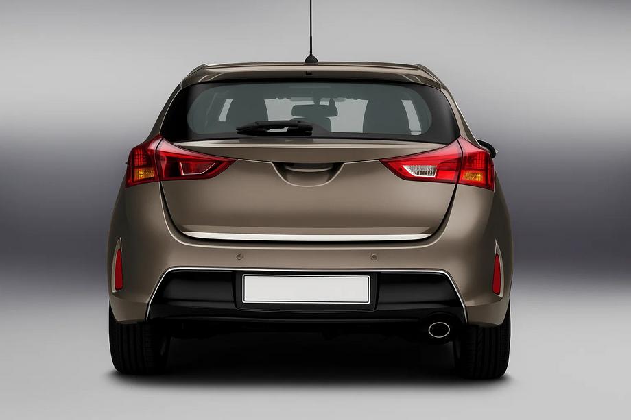 Toyota Auris 2012-2018 Listwa bagażnika stal nierdzewna Image
