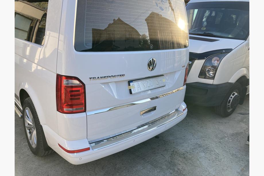 Volkswagen T6 2015-2024 Listwa Pod Tablicę Rejestracyjną Stal Nierdzewna Image