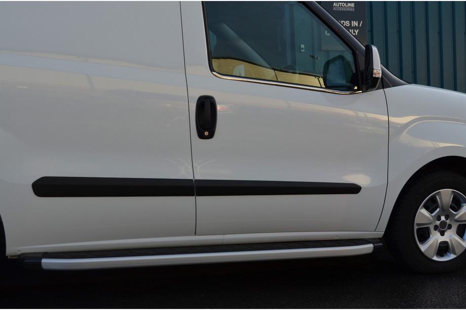 Fiat Doblo II 2010-2022 Listwy Ozdobne Szyb Stal Nierdzewna Image