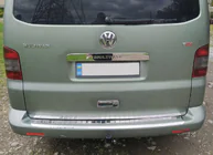 Volkswagen T5 Caravelle 2004-2010 Nakładka na Klamekę Bagażnika Stal Nierdzewna zdjęcia 1