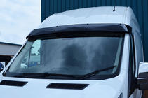 Ford Transit 2014- Daszek na szybę przednią (czarny połysk, 5mm) zdjęcia 4