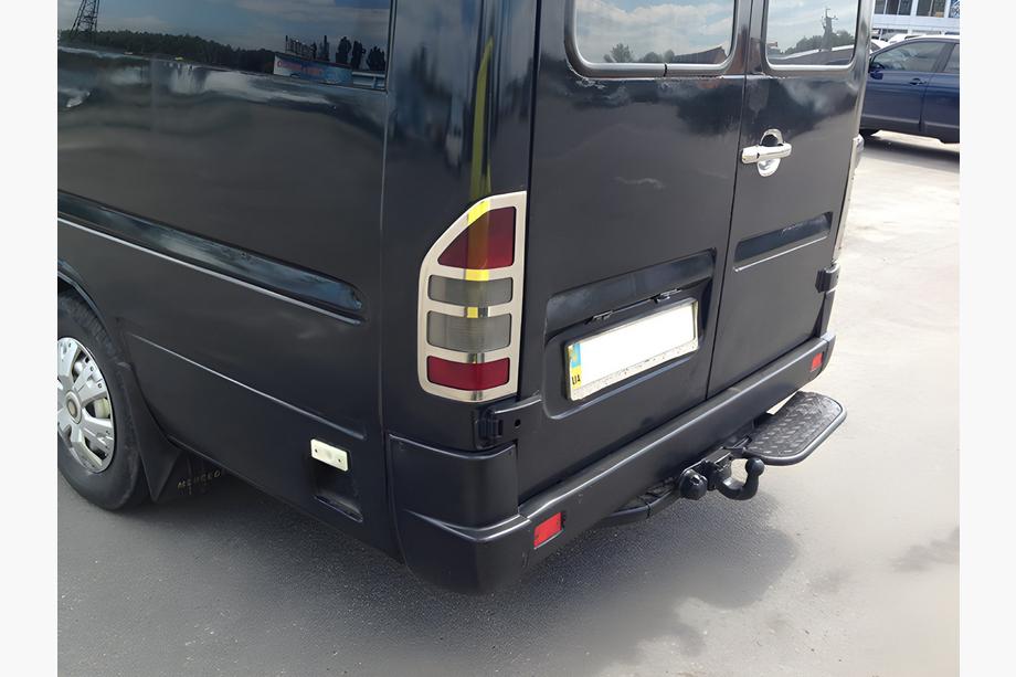 Mercedes Sprinter W901/902/903/904/905 1995–2006 Chromowane Nakładki na Lampy Tylne (2 szt., Stal Nierdzewna) OmsaLine - Wloska Stal Nierdzewna Image