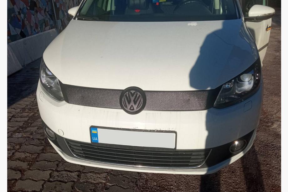 Volkswagen Caddy 2010-2015 Zimowa osłona na grill (górna) Image