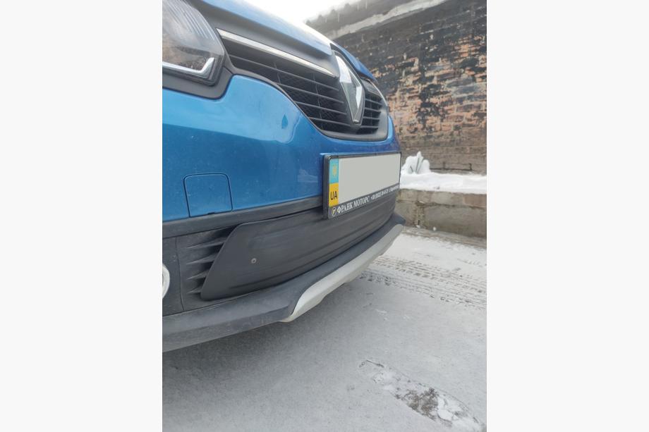 Renault Logan II 2013-2022 Zimowa dolna osłona grilla (2013-2015) połysk Zdjęcia 5