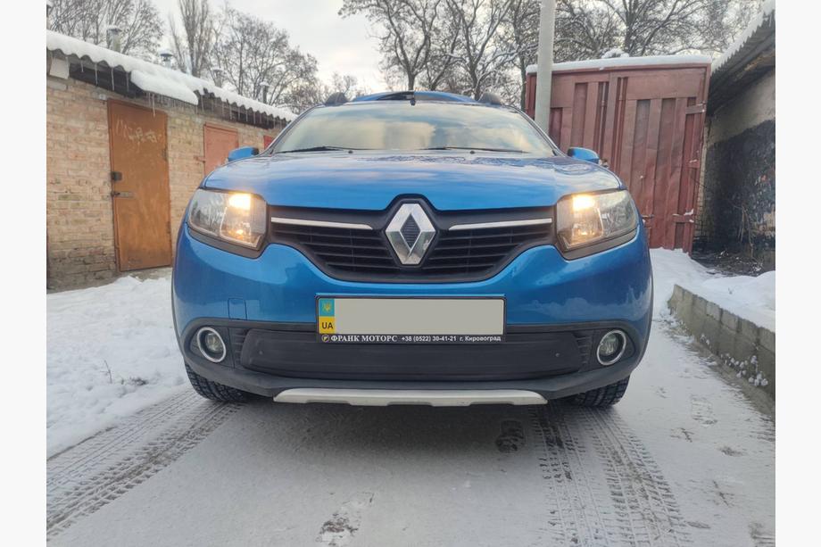 Renault Logan II 2013-2022 Zimowa dolna osłona grilla (2013-2015) połysk Zdjęcia 6