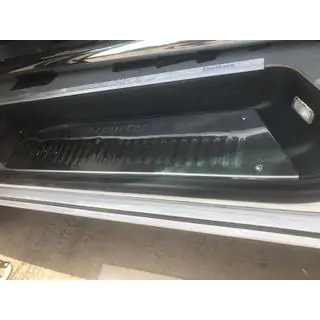 Nakładki na wewnętrzne progi (Carmos, stal nierdzewna) Volkswagen T5 Transporter 2003-2010 zdjęcia 3