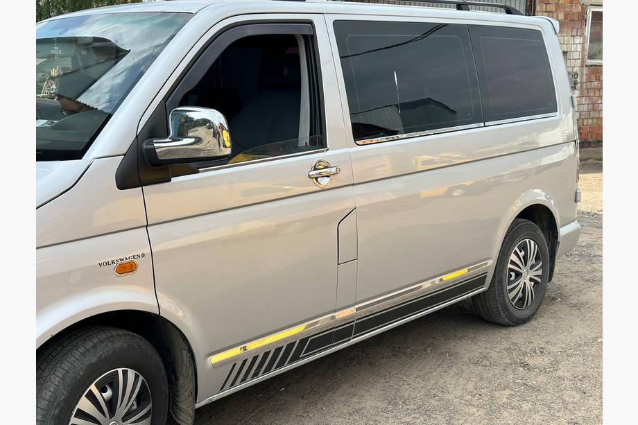 Volkswagen T5 Multivan 2003–2010 Listwy ozdobne szyb przednich (2 szt, stal nierdzewna) Zdjęcia 5