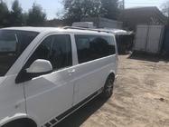 Volkswagen T5 Multivan 2003–2010 Czarne relingi dachowe Długa baza, plastikowe stopki zdjęcia 9