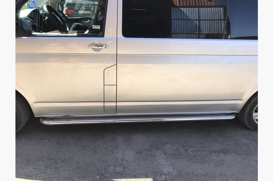 Volkswagen T5 Multivan 2003–2010 Progi Boczné Premium (2 szt., Stal Nierdzewna) Zdjęcia 3