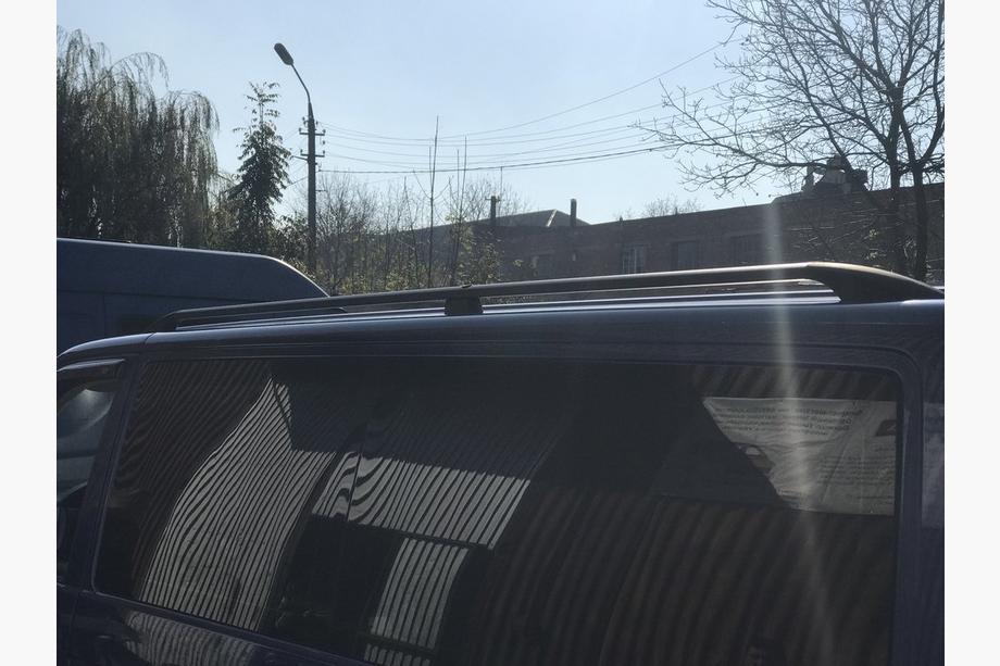 Volkswagen T5 2010-2015 Relingi Dachowe Czarne Krótka baza, metalowe nóżki Zdjęcia 7