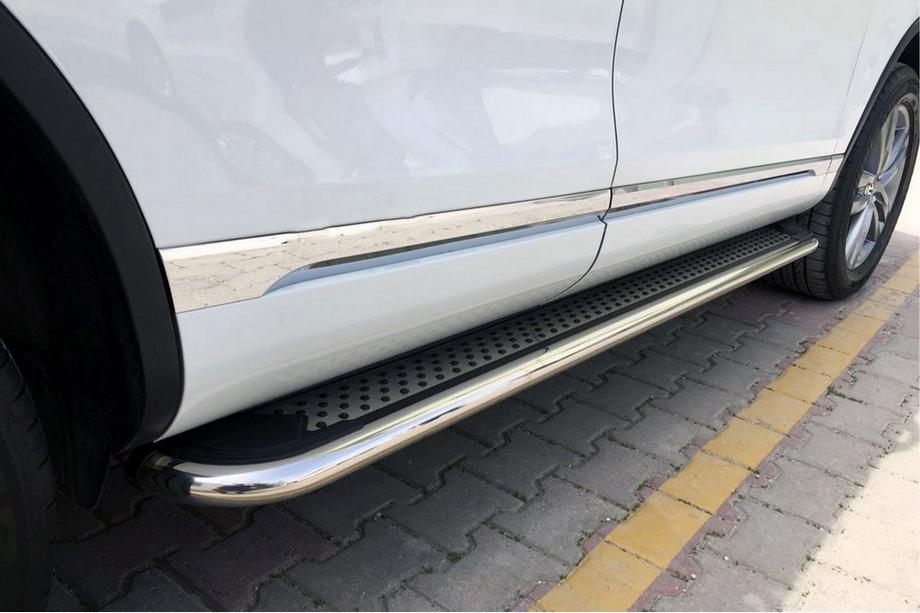 Volkswagen Amarok 2010-2022 Progi Boczne Maydos V2 (2 szt., stal nierdzewna) Image