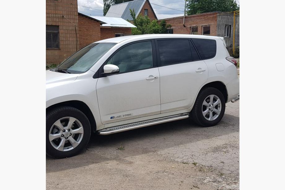 Toyota Rav 4 2006-2013 Progi Boczné Premium (2 szt., Stal Nierdzewna) Image