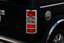 Ford Connect 2002–2006 Chromowane nakładki na lampy tylne (2 szt., stal nierdzewna) zdjęcia 3