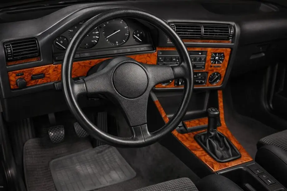 BMW Seria 3 E30 1982–1994 Nakładki na Deskę Rozdzielczą Image