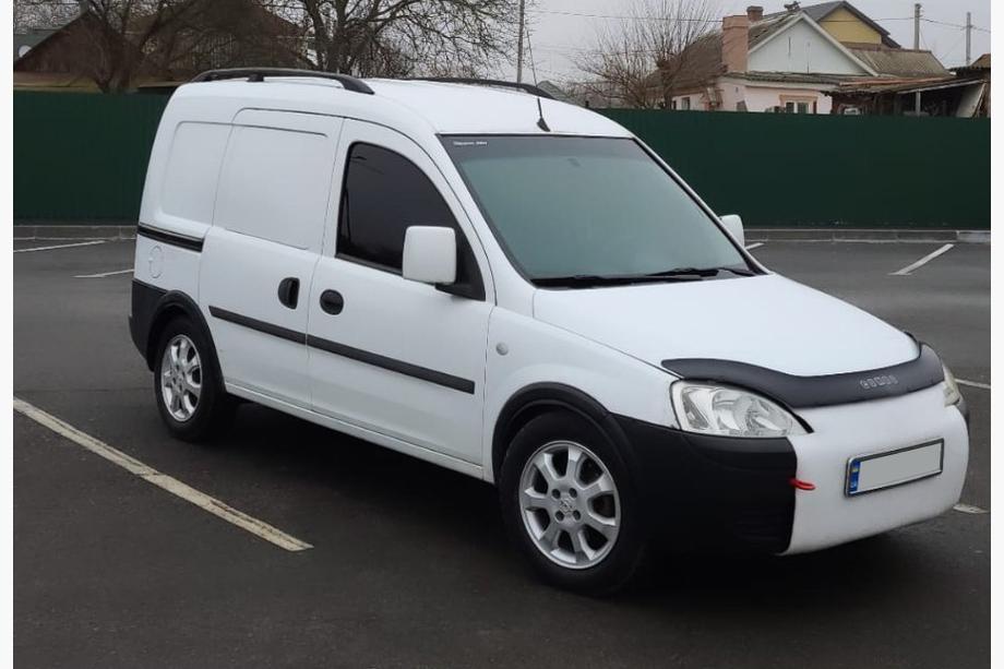 Opel Combo 2002–2012 Relingi Dachowe Czarne Zdjęcia 2