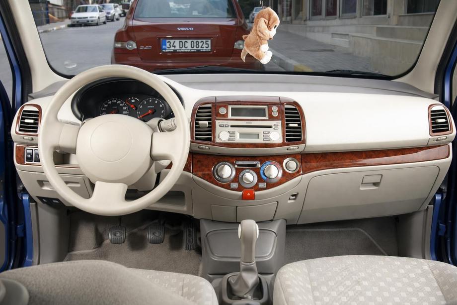 Nissan Micra K12 2003-2010 Nakładki na Deskę Rozdzielczą Aluminium Image