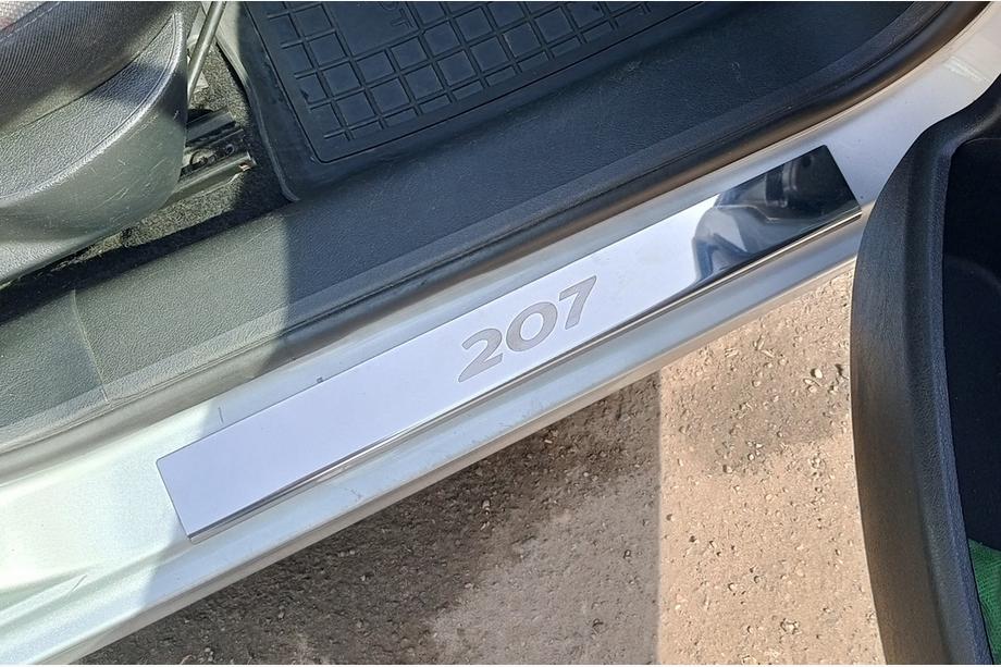 Peugeot 207 2006–2014 Nakładki progowe Carmos (4 szt, stal nierdzewna) Image