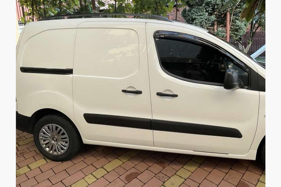 Peugeot Partner Tepee 2008-2018 Relingi Dachowe Czarne Image