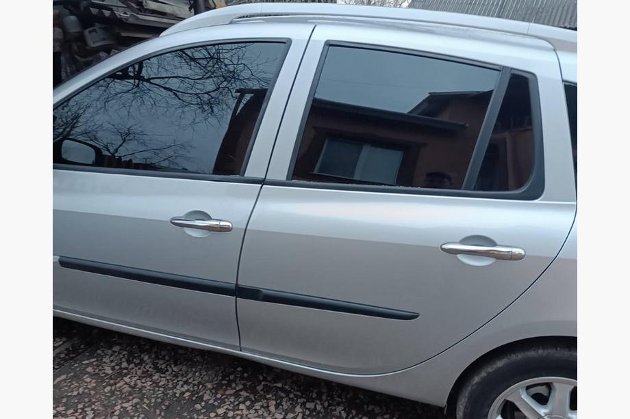 Renault Clio III 2005-2012 Nakładki na Klamek Chromowane (Stal Nierdzewna) Image