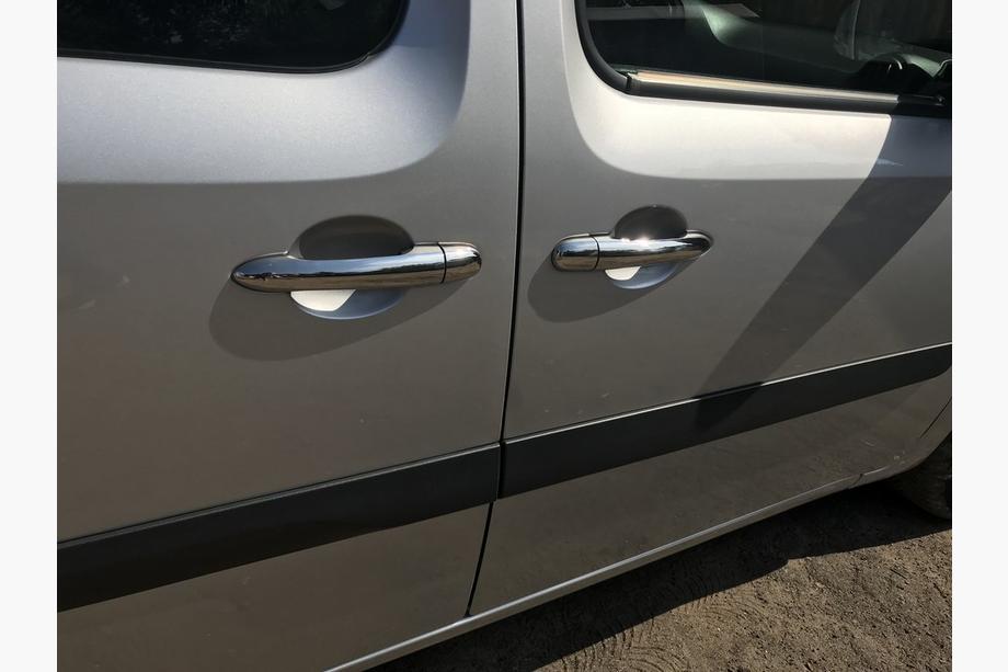 Renault Kangoo 2008–2020 Nakładki na klamki drzwi ze stali nierdzewnej 4 szt, Carmos - Stal Turecka Zdjęcia 4