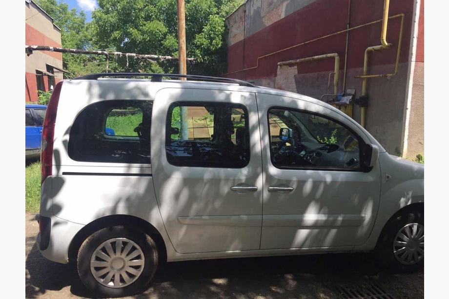 Renault Kangoo 2008–2020 Relingi Dachowe Czarne Zdjęcia 3