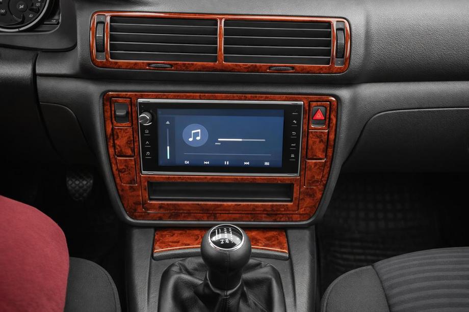 Volkswagen Passat B5 1997-2005 Nakładki na deskę rozdzielczą 2004-2005 Drewno Image