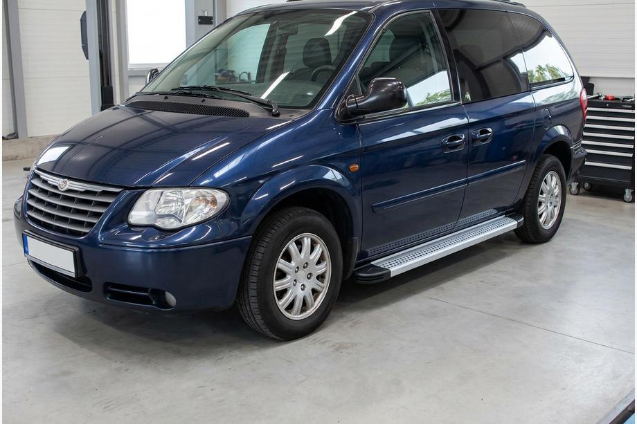 Chrysler Voyager 2001-2007 Progi Boczne Maya V2 (2 szt., Aluminium) Image
