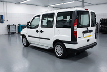 Fiat Doblo I 2001-2005 Progi Boczne Maya V2 (2 szt., Aluminium) zdjęcia 1
