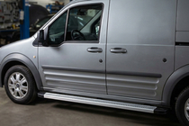 Ford Connect 2002–2006 Progi Boczne Maya V2 (2 szt., Aluminium) zdjęcia 1